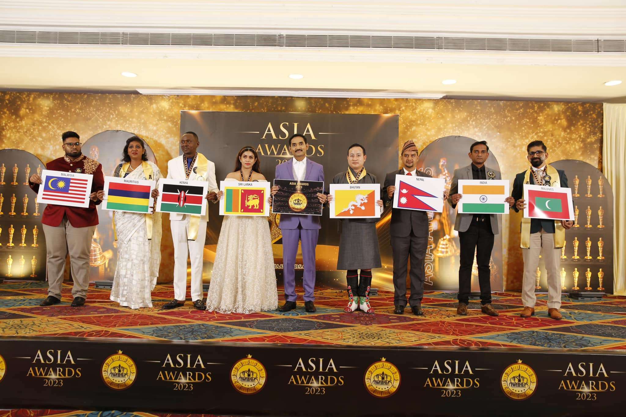 President Tshering Wangchuck receiving the International LEADERSHIP Award at the 2023 Asia Awards