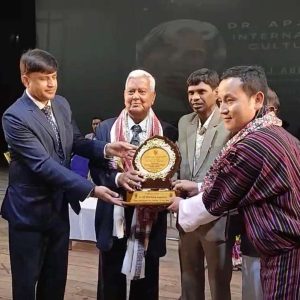 Tshering Wangchuk receiving the Dr APJ Abdul Kalam International Award 2023 in India